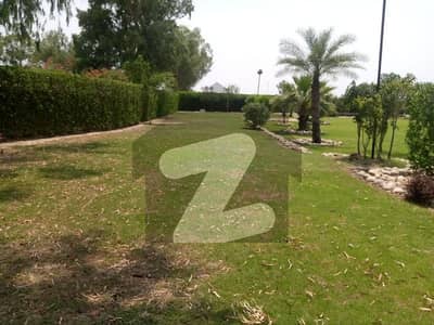 5 Acre Luxurious Farmhouse For Sale In Spring Meadows On Bedian Road Lahore