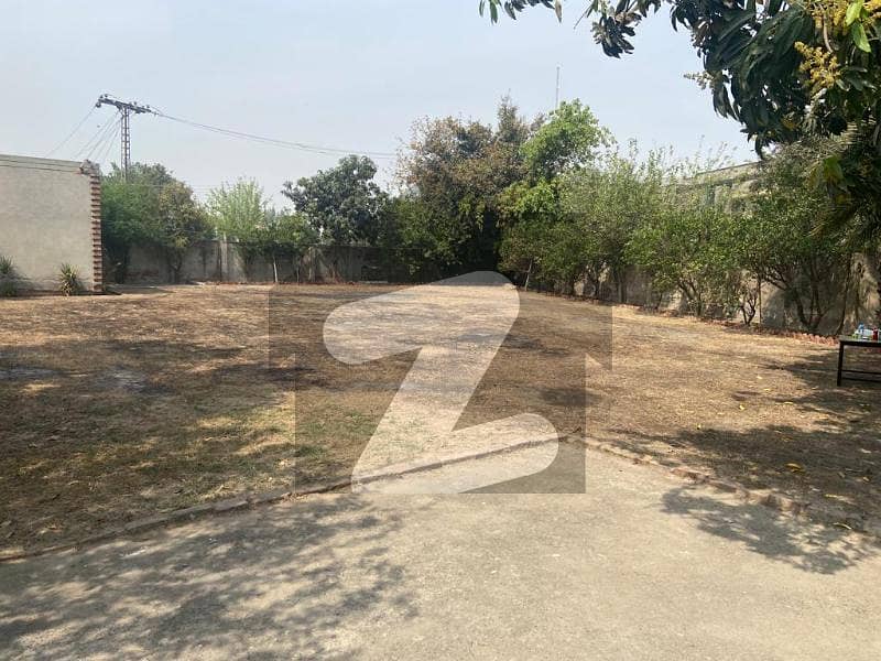 Oversize, 33 Marla Corner Plot In B-2 Block P&D Housing Society For Sale