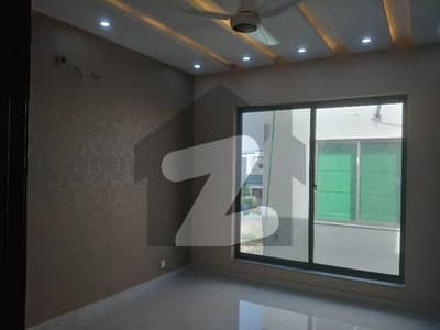 Ideal House For Sale In Green City