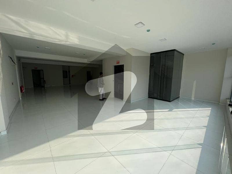 8 Marla Office Fully Renovate And Hot Location With Biggest Elevator Installed For Rent In DHA Phase-8