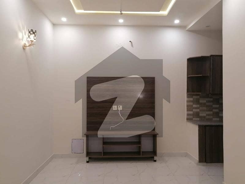 10 Marla Spacious House Is Available In LDA Avenue For rent