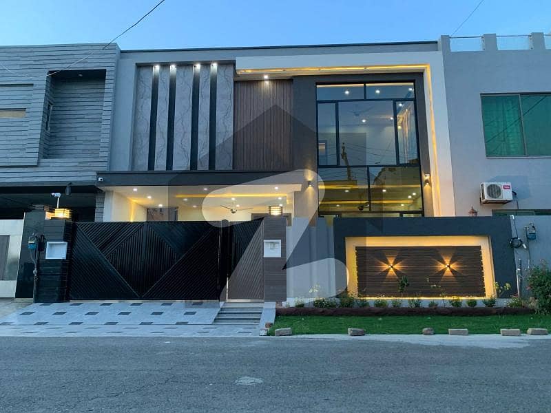 10 Marla Brand New Super Luxury Ultra Modern Design House For sale