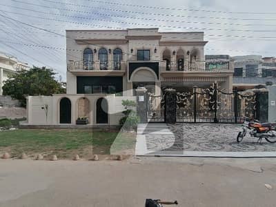 A Perfect Corner House Awaits You In Wapda Town Phase 1 - Block A Multan