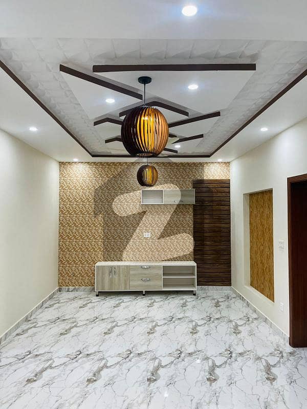 جناح گارڈنز ایف ای سی ایچ ایس,اسلام آباد میں 5 کمروں کا 7 مرلہ مکان 3.4 کروڑ میں برائے فروخت۔