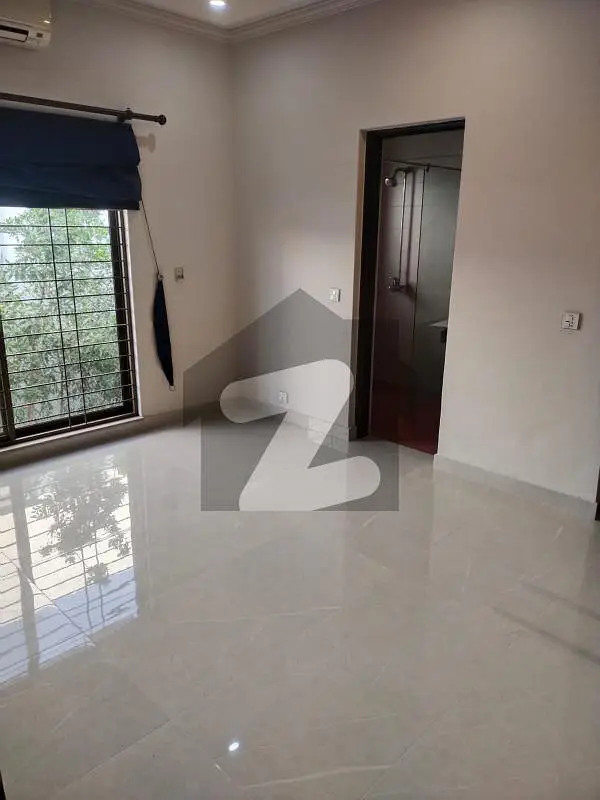 10 MARLA FULL HOUSE AVAILABLE FOR RENT IN DHA PHASE 5