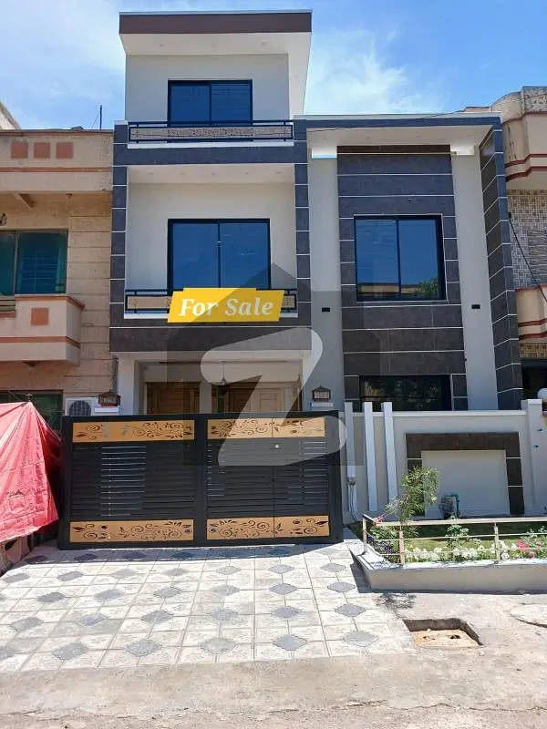 25x40 Brand New Modern Luxury Beautiful House Available For Sale in G-13 Islamabad On Main 70fit Rod On Front