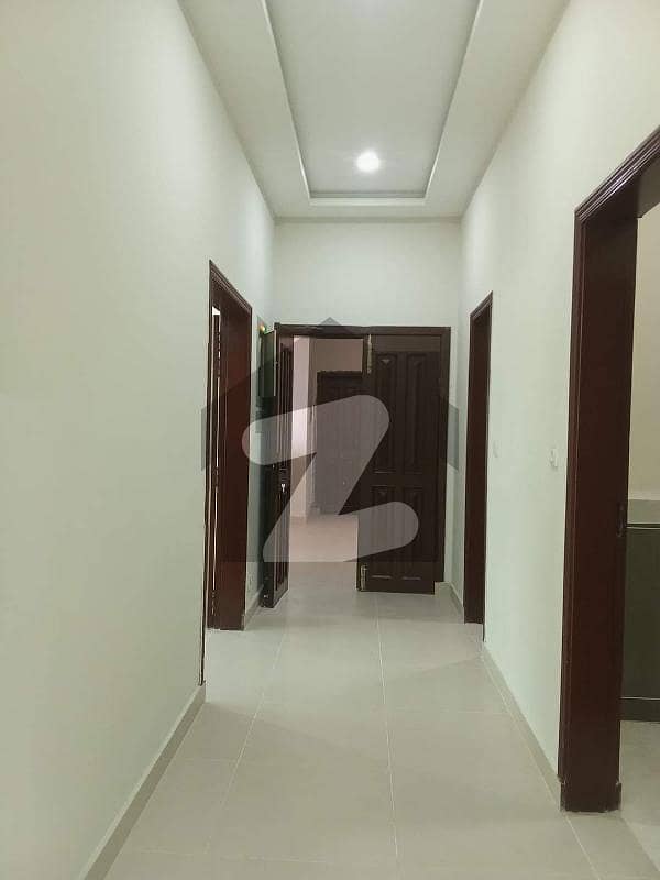 BRAND NEW 10 MARLA 3BED ROOM FLAT AVAILABLE FOR RENT IN ASKARI 11