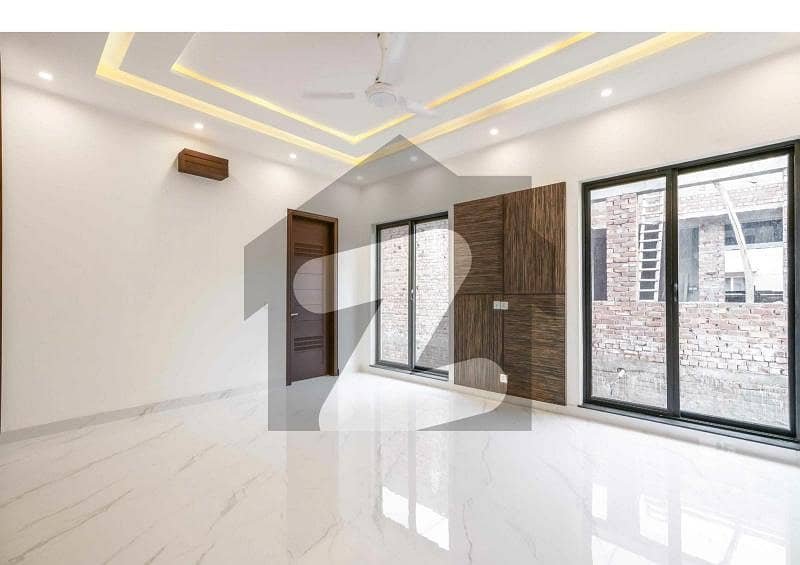 5 Marla Modern Design House For Rent In DHA