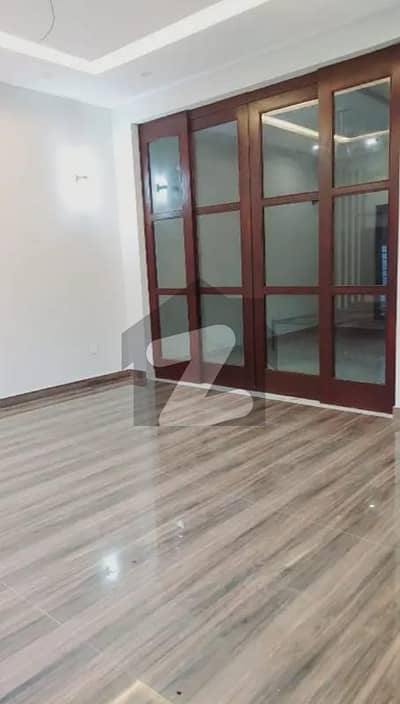 BRAND NEW 10 MARLA HOUSE FOR RENT BAHRIA ORCHARD LAHORE