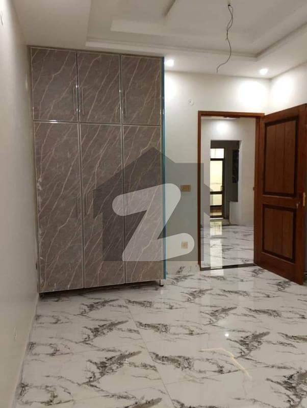 5 MARLA BRAND NEW FIRST ENTRY HOUSE AVAILABLE FOR RENT IN GULSHAN E LAHORE