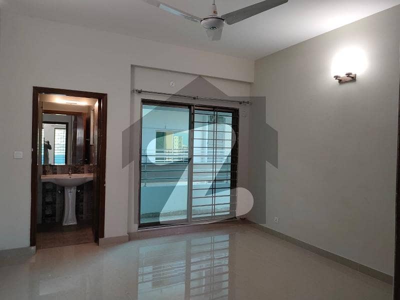 OPEN VIEW Brand New 10 Marla 3 Bed Flat On 2nd Floor For Sale In Askari 11