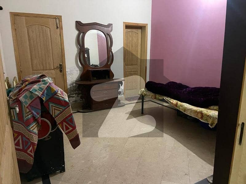 پی آئی اے ہاؤسنگ سکیم لاہور میں 2 کمروں کا 5 مرلہ مکان 1.5 کروڑ میں برائے فروخت۔