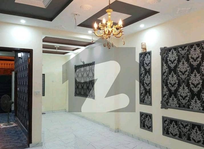 جوہر ٹاؤن لاہور میں 4 کمروں کا 3 مرلہ مکان 1.85 کروڑ میں برائے فروخت۔