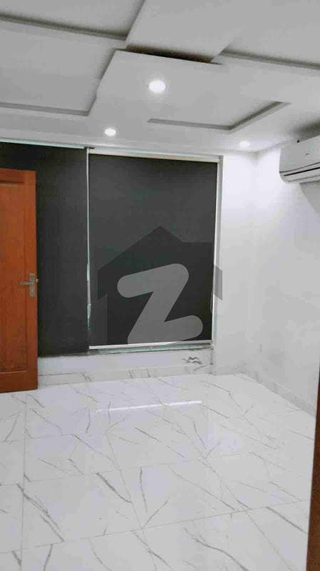 1BED STUDIO APORTMENT IS AVAILABLE FOR RENT IN SECTOR B BAHRIA TOWN LAHORE