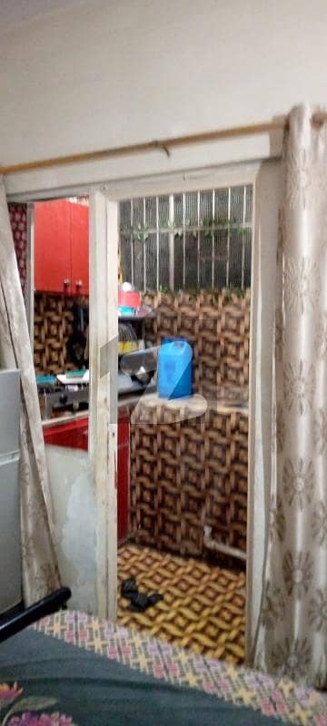 Flat In Gulistan-E-Jauhar - Block 18 Sized 350 Square Feet Is Available