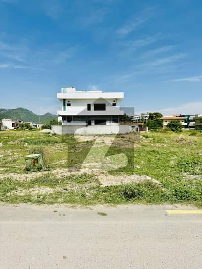 LEVELLED PLOT 50x90 FOR SALE WEST FACING