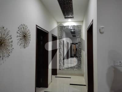 1 KANAL OWNER BUILD HOUSE AVAILBALE FOR SALE AT EE BLOCK BAHRIA TOWN LAHORE