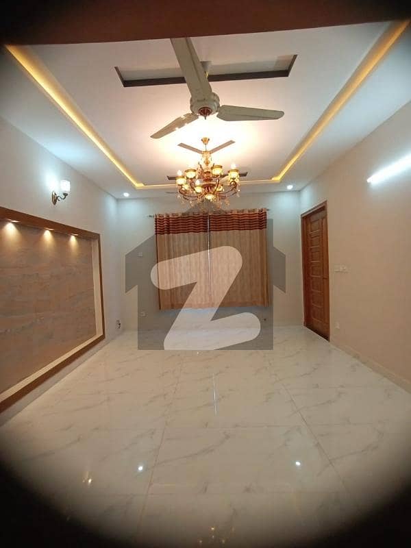 40*80 14 Marla Independent Upper Portion Available For Rent .