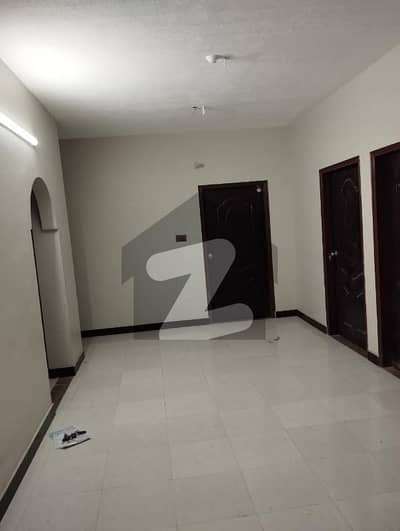 FLAT AVAILABLE FOR RENT IN GULISTAN E JOHAR BLOCK 17 HAROON 
ROYAL CITY
 3BEDDD SWEET WATER GATED BOUNDARY WALL PROJECT SECURED