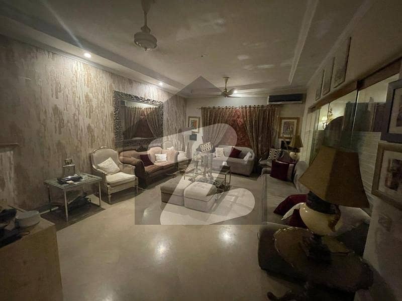 ڈی ایچ اے فیز 3 - بلاک ایکس فیز 3,ڈیفنس (ڈی ایچ اے),لاہور میں 5 کمروں کا 1 کنال مکان 6.5 کروڑ میں برائے فروخت۔