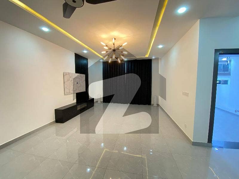 Sector B1 5m house for sale