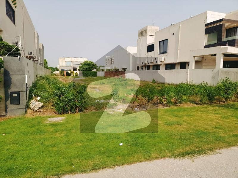 HOT LOCATION 1 KANAL PLOT FOR SALE Of DHA PHASE 6, BLOCK E LAHORE