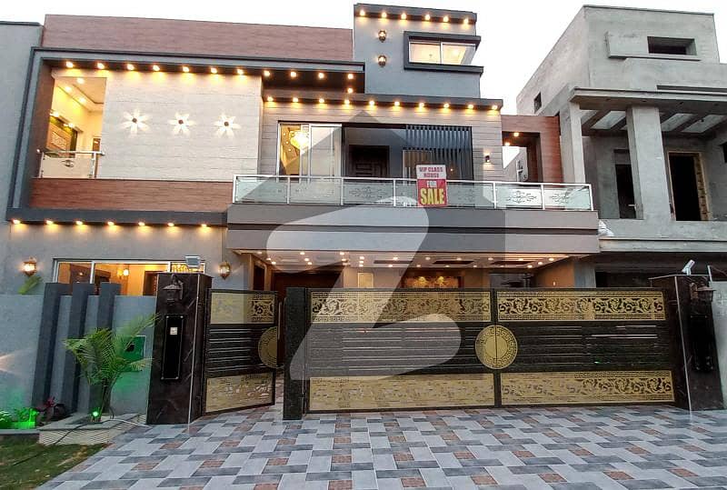 بحریہ ٹاؤن سیکٹر سی بحریہ ٹاؤن,لاہور میں 5 کمروں کا 10 مرلہ مکان 4.1 کروڑ میں برائے فروخت۔
