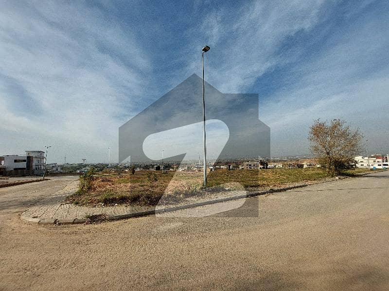 Top Heighted Location Plot For Sale Street 8. Big Road And South Face Plot. Back Avenue And. Right Side Boulevard Attached