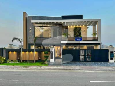 Luxurious Designer 1 Kanal Brand New House For Sale In Bahria Town Lahore