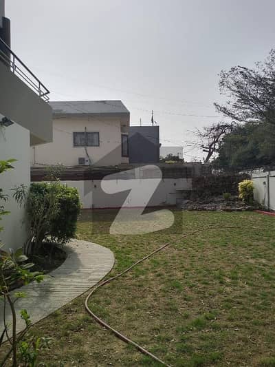 Prime Location 1000 Square Yards House available for rent in DHA Phase 7 if you hurry