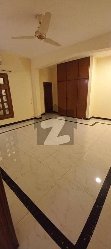 1 kanal single storey house for rent ofice use