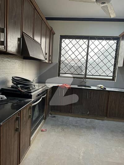 1 KANAL UPPER PORTION FOR RENT WITH GAS