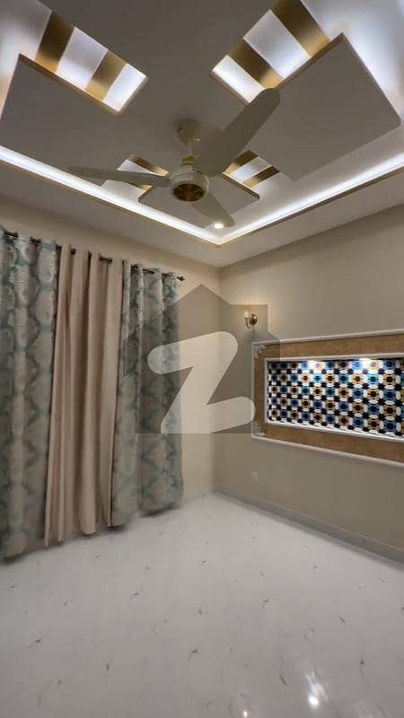 ڈریم گارڈنز ڈیفینس روڈ,لاہور میں 4 کمروں کا 5 مرلہ مکان 2.5 کروڑ میں برائے فروخت۔