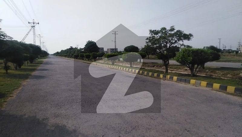 5 Marla Commercial Plot available for sale in Park Avenue Housing Scheme if you hurry