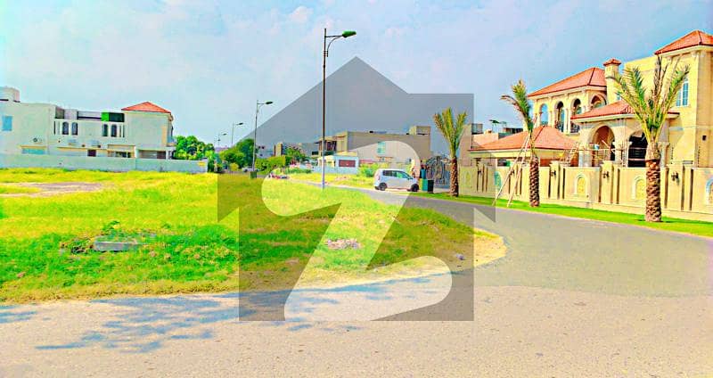 10 Marla Plot no Near In Block ( L682 ) Surrounding Houses Reasonable Price For Sale
