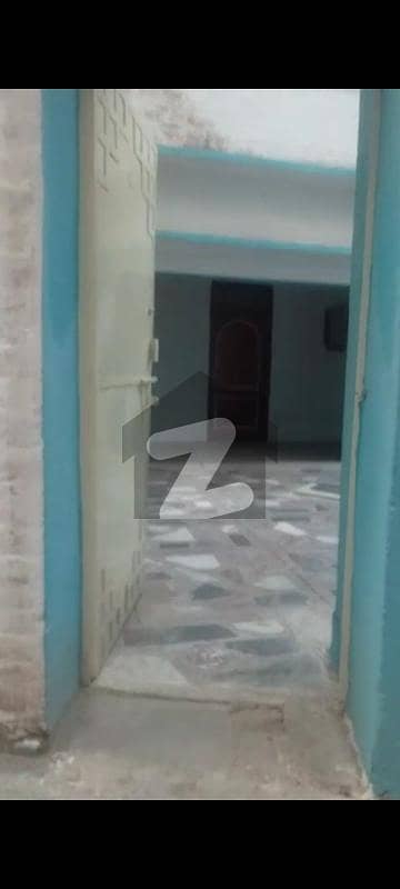 شاہین ٹاؤن پشاور میں 5 کمروں کا 15 مرلہ مکان 60.0 ہزار میں کرایہ پر دستیاب ہے۔