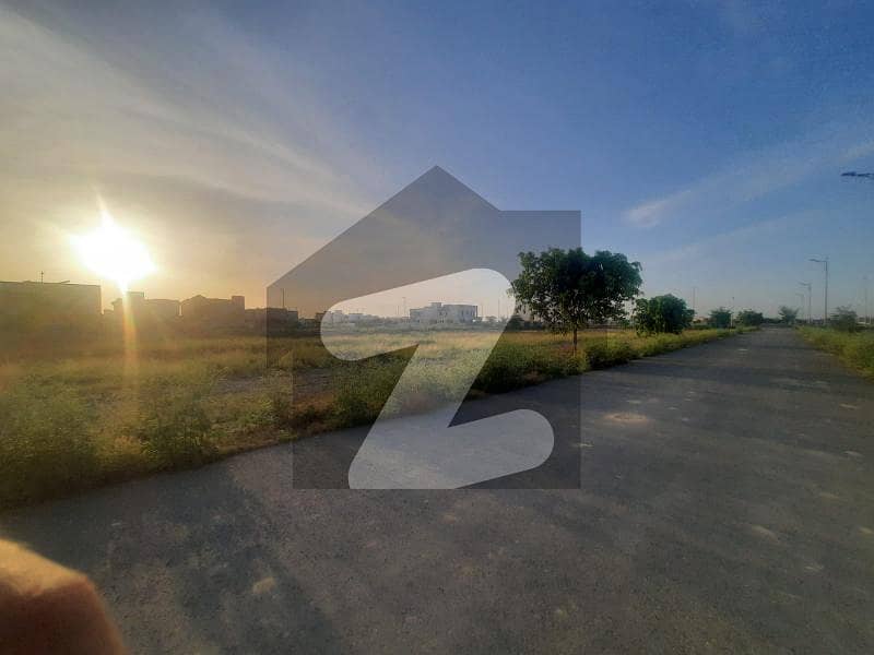 Near To Park 01 Kanal Plot No 814-T Is Available For Sale In DHA Phase-7