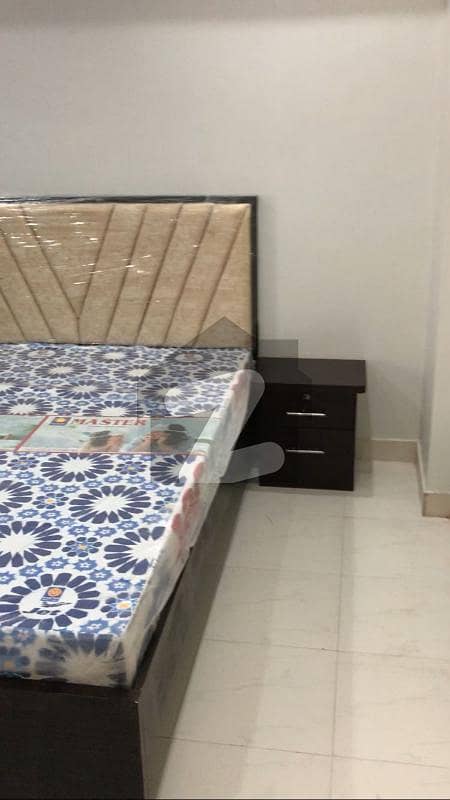 رائل رسدنکے گلشنِ اقبال ٹاؤن,کراچی میں 4 کمروں کا 10 مرلہ فلیٹ 2.8 کروڑ میں برائے فروخت۔