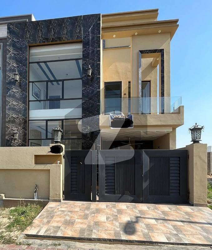 5 Marla Hot Location House For Sale In Jinnah Block Bahria Town Lahore