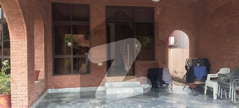 ڈی ایچ اے فیز 1 ڈیفنس (ڈی ایچ اے),لاہور میں 2 کمروں کا 1 کنال بالائی پورشن 60.0 ہزار میں کرایہ پر دستیاب ہے۔
