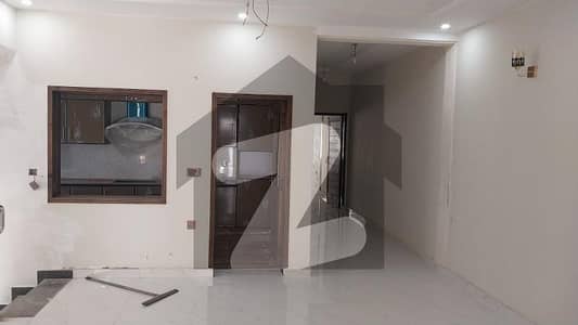 پی آئی اے ہاؤسنگ سکیم لاہور میں 6 کمروں کا 10 مرلہ مکان 4.0 کروڑ میں برائے فروخت۔