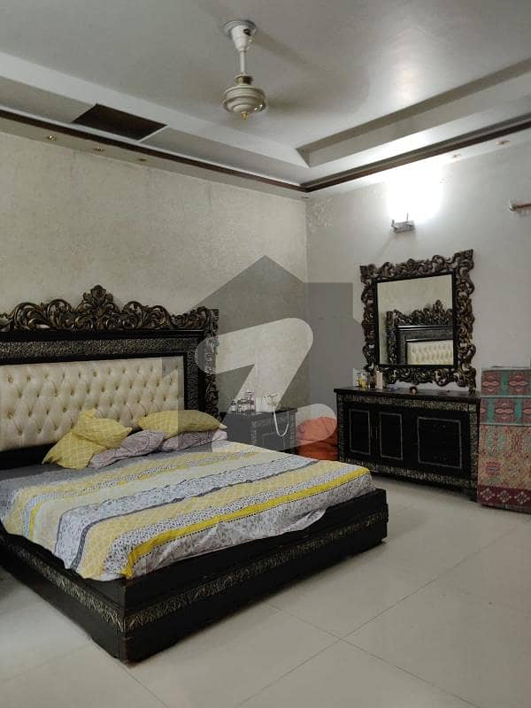 جوہر ٹاؤن فیز 2 جوہر ٹاؤن,لاہور میں 5 کمروں کا 10 مرلہ مکان 3.85 کروڑ میں برائے فروخت۔