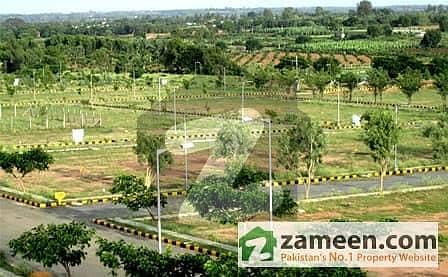 Captivating Twin Plots "Double the Delight: Economic Gains Await with 2-Kanal Pair Plots in DHA Phase 7 Block Y - Explore Budget-friendly Options with Bravo Estate!"