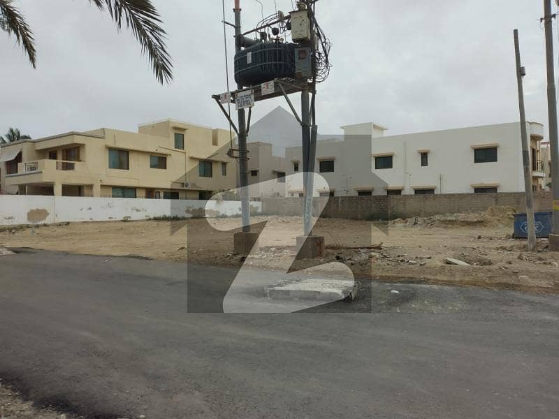 1000 Yards Residential Plot For Sale At Most Prime And Captivating Location in 11th Street B/w Khy,Badar And Hilal In Dha Defence Phase 5 karachi.