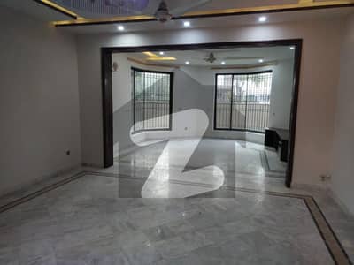 1 Kanal Modern Design Corner Like new House for Rent in X Block Phase 3 DHA