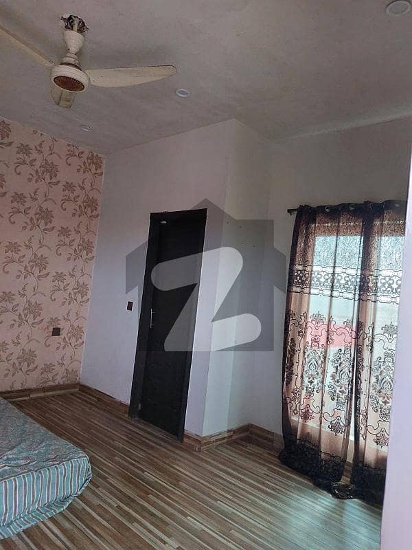 کینال روڈ فیصل آباد میں 3 کمروں کا 14 مرلہ مکان 4.35 کروڑ میں برائے فروخت۔