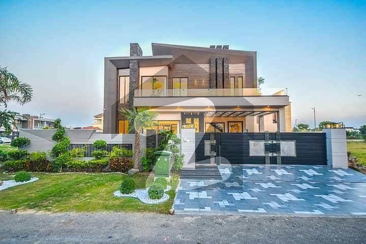 1 Kanal Super Out Bungalow Near To Commercial And Park Available For Rent DHA Phase 7 Block-U Lahore.