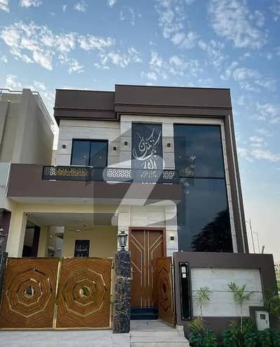 5 Marla Luxury Stylish Modern Design House for Rent in DHA Phase 9 Town Lahore