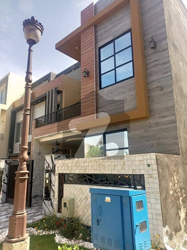 7 Marla Beautifully Designed House For Sale At Lake City Lahore