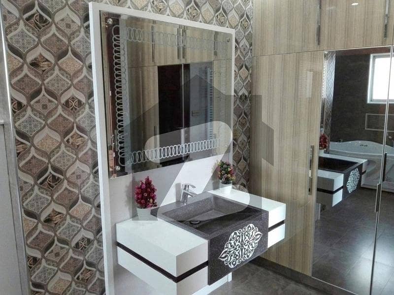 10 Marla Luxuries House Is Available For Rent In Bahria Town - Overseas B Lahore